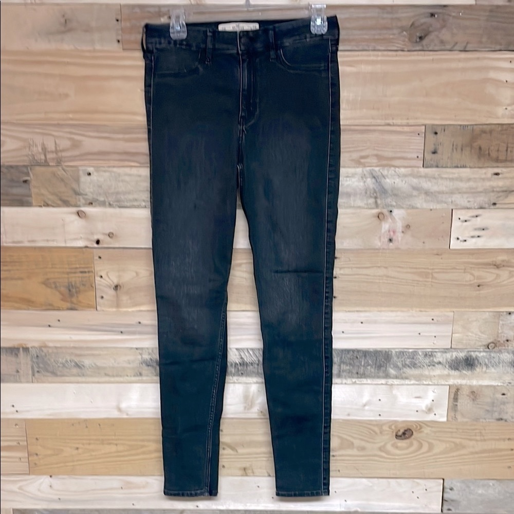 Hollister size 7R (28x31) Super Skinny High-rise Charcoal Gray Color Jeans